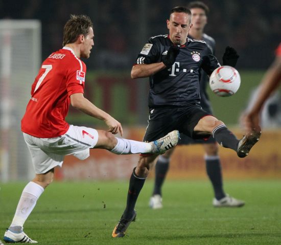 足球不仅是 足球不仅是